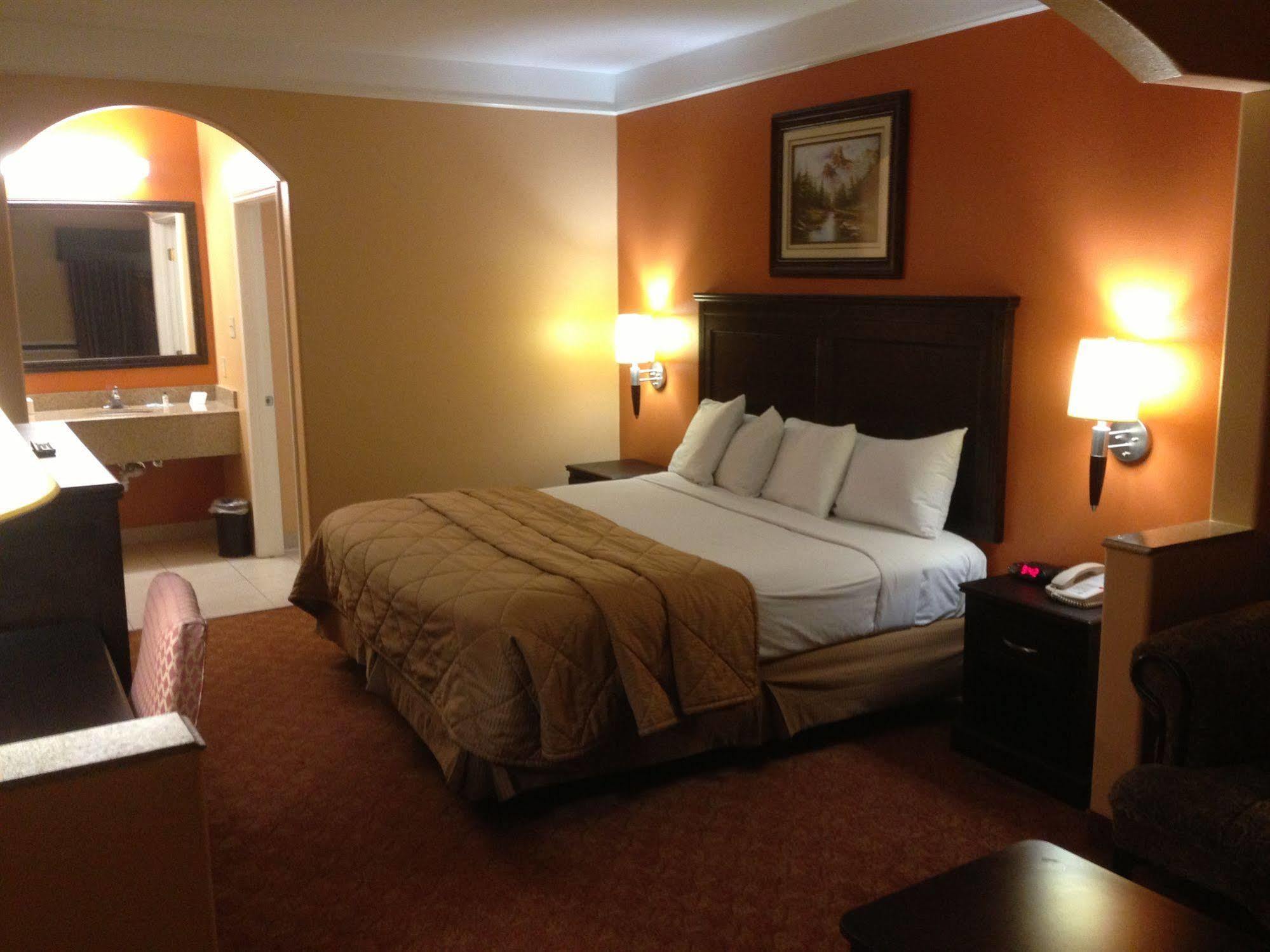Scottish Inn And Suites Alvin Exterior foto